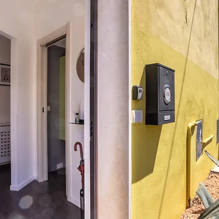 Ambra House - Parcheggio Libero, Accesso Diretto, Wi-fi Con Streaming