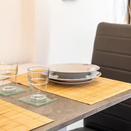 Ambra House - Parcheggio Libero, Accesso Diretto, Wi-fi Con Streaming *