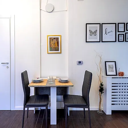 Ambra House - Parcheggio Libero, Accesso Diretto, Wi-fi Con Streaming *