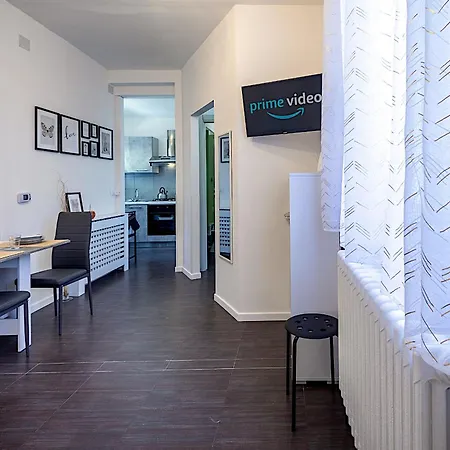 Apartamento Ambra House - Parcheggio Libero, Accesso Diretto, Wi-fi Con Streaming Verona
