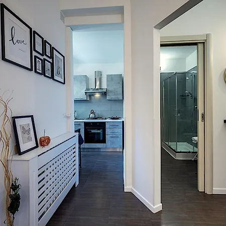 Ambra House - Parcheggio Libero, Accesso Diretto, Wi-fi Con Streaming Verona